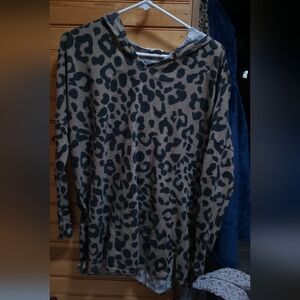 Leopard Print Long Sleeve Top